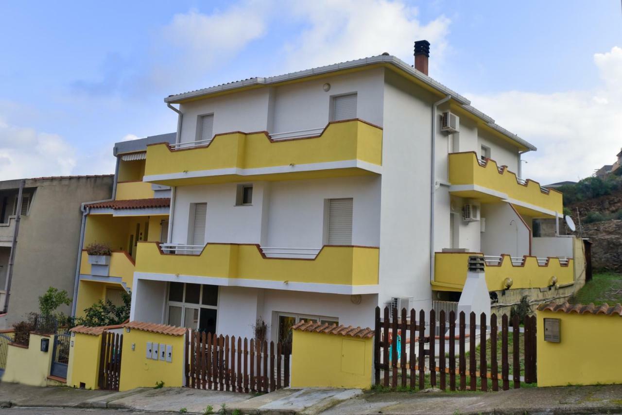 B&B Sa Pintadera Muravera Exterior photo